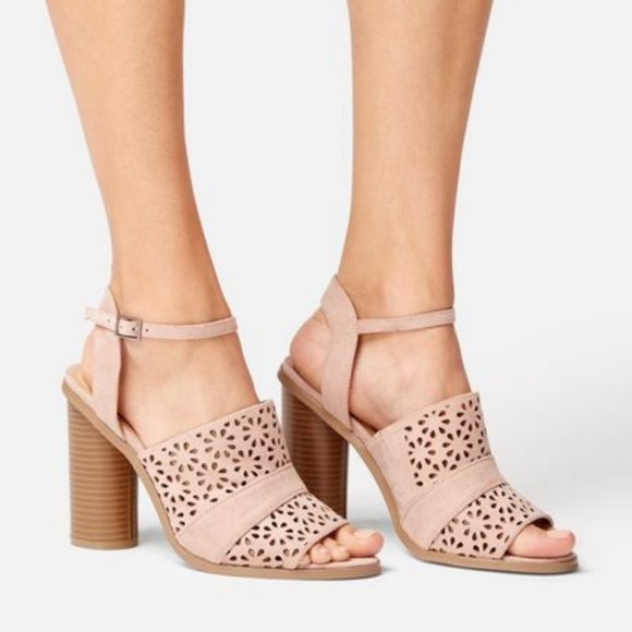 JustFab Shoes - Dream Round Heel Sandals - size 10